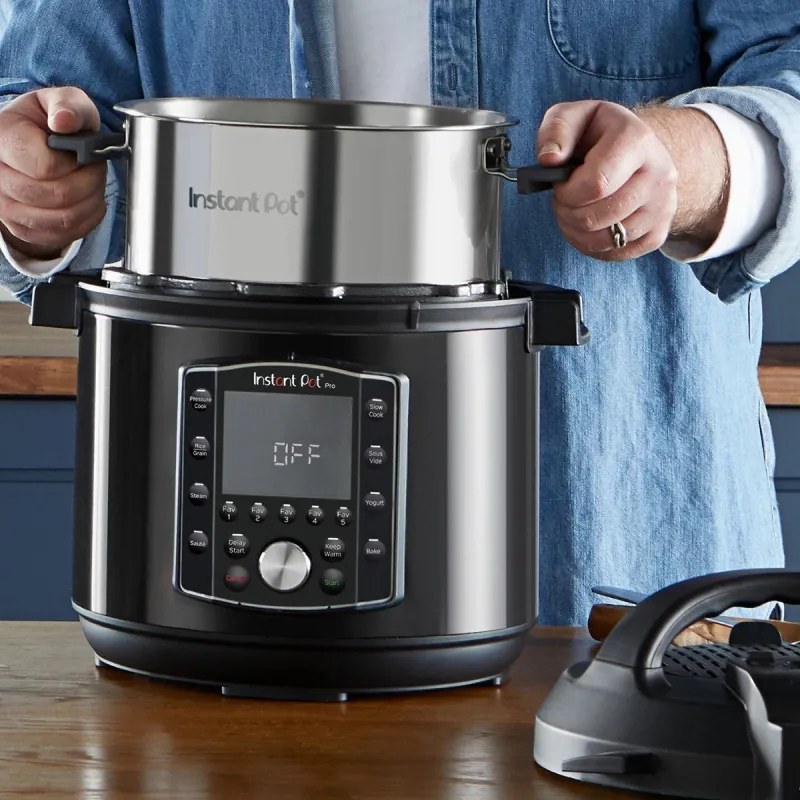 Resigilat: Multicooker Instant Pot PRO 6 112016701, 1200 W, 5,7 l, 28 de programe, 11 sisteme de siguranta, Negru