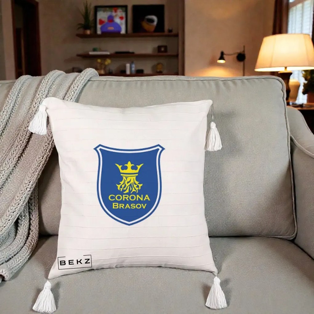 Perna Personalizata Corona Brasov Fotbal, 40x40 cm, Bej cu Franjuri, Husa Detasabila, Perna Inclusa, BEKZ®