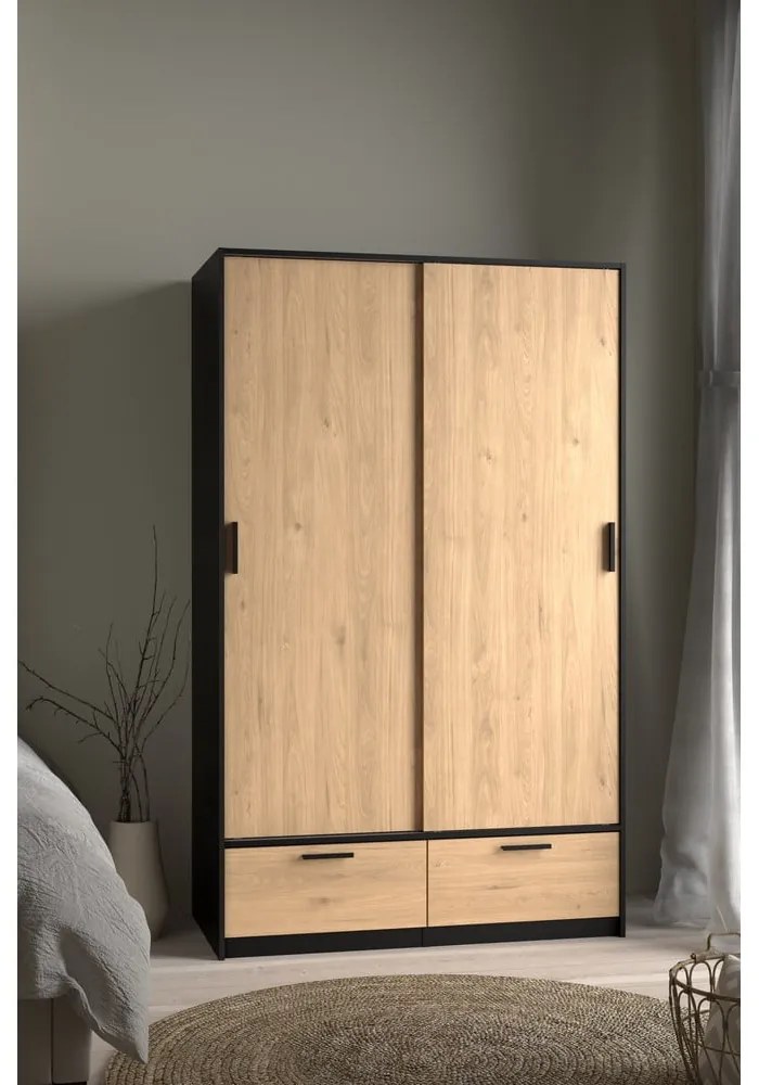 Șifonier negru/cu aspect de lemn de stejar cu ușă glisantă 121x200 cm Line – Tvilum