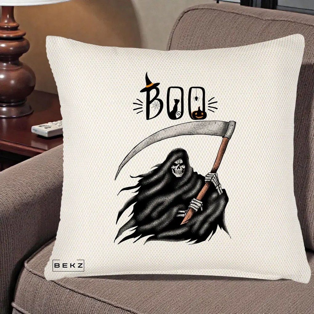 Perna Decorativa Halloween Boo Grim Reaper cu Coasa, 40x40 cm, Crem Reliefat, Husa Detasabila, Perna Inclusa, BEKZ®