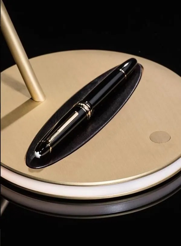 Lampa de masa LUX cu stilou Montblanc, Overlay