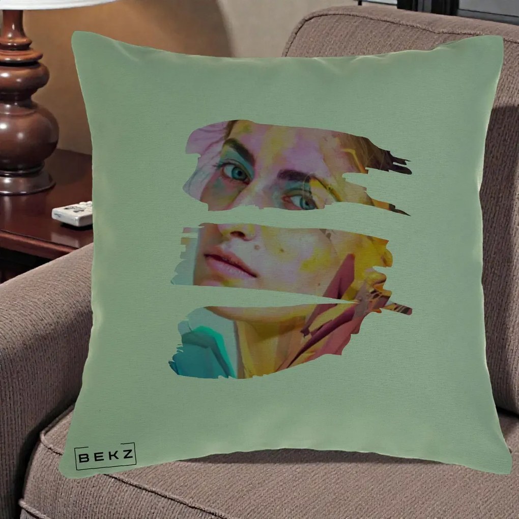 Perna Decorativa Portret Femeie Fragmentat Colorat, 40x40 cm, Verde, Husa Detasabila, Perna Inclusa, BEKZ®