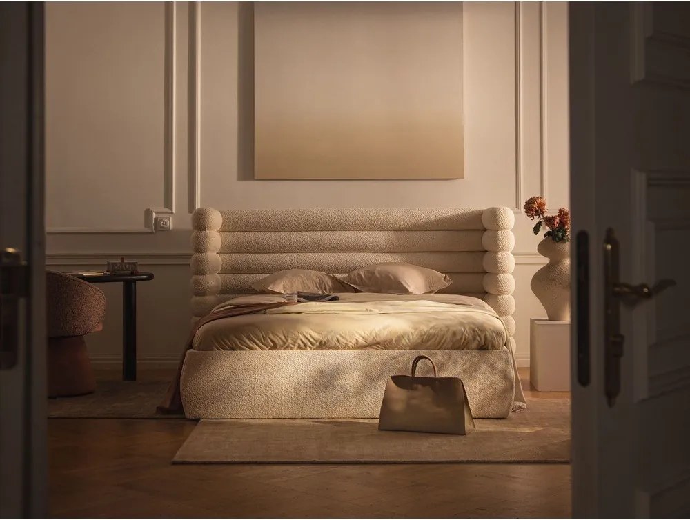 Pat matrimonial bej tapițat cu spațiu de depozitare cu somieră 200x200 cm Mount – Micadoni