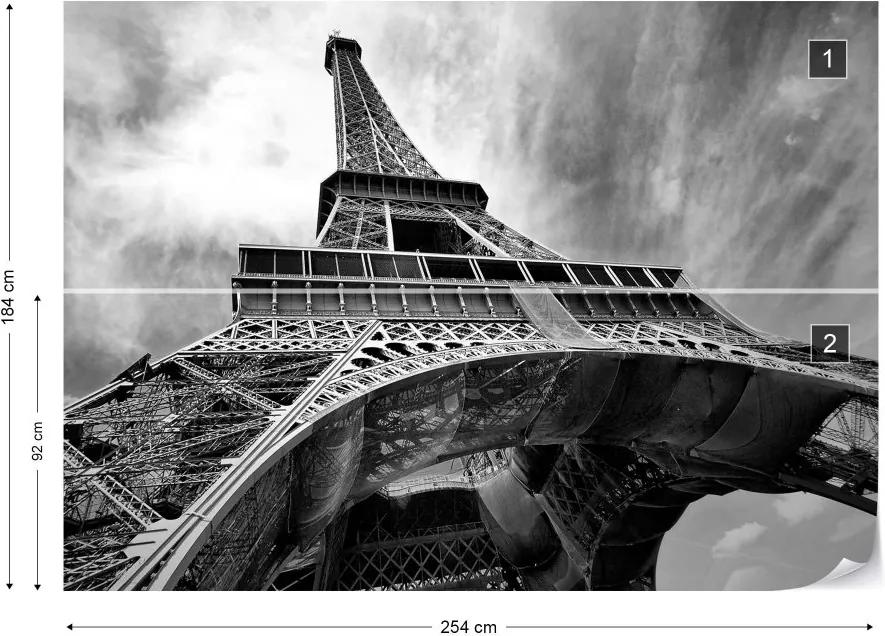 GLIX Fototapet - Paris Eiffel Tower Black And White Vliesová tapeta  - 254x184 cm