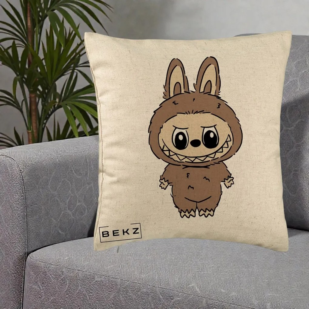Perna Personalizata Labubu Maro Natural Solo, 40x40 cm, Bej, Husa Detasabila, Perna Inclusa, BEKZ®