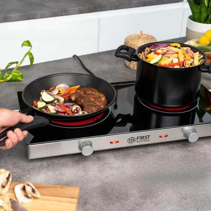 Resigilat: Plită dubla cu infrarosu FIRST FA-5096-7, 2800W, Pana la 300°C, Termostat, Sticla ceramica, Negru/Inox