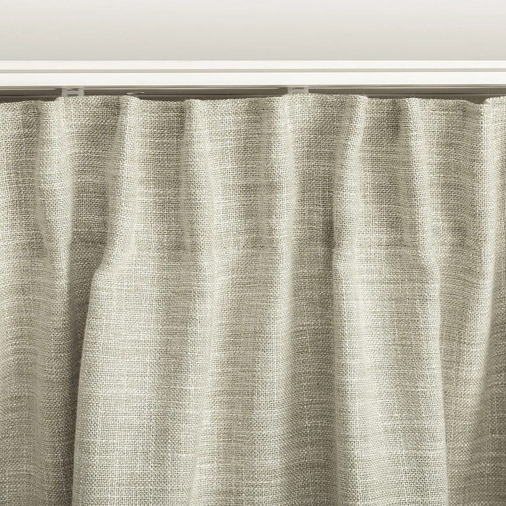 Perdea cu bandă de pliuri