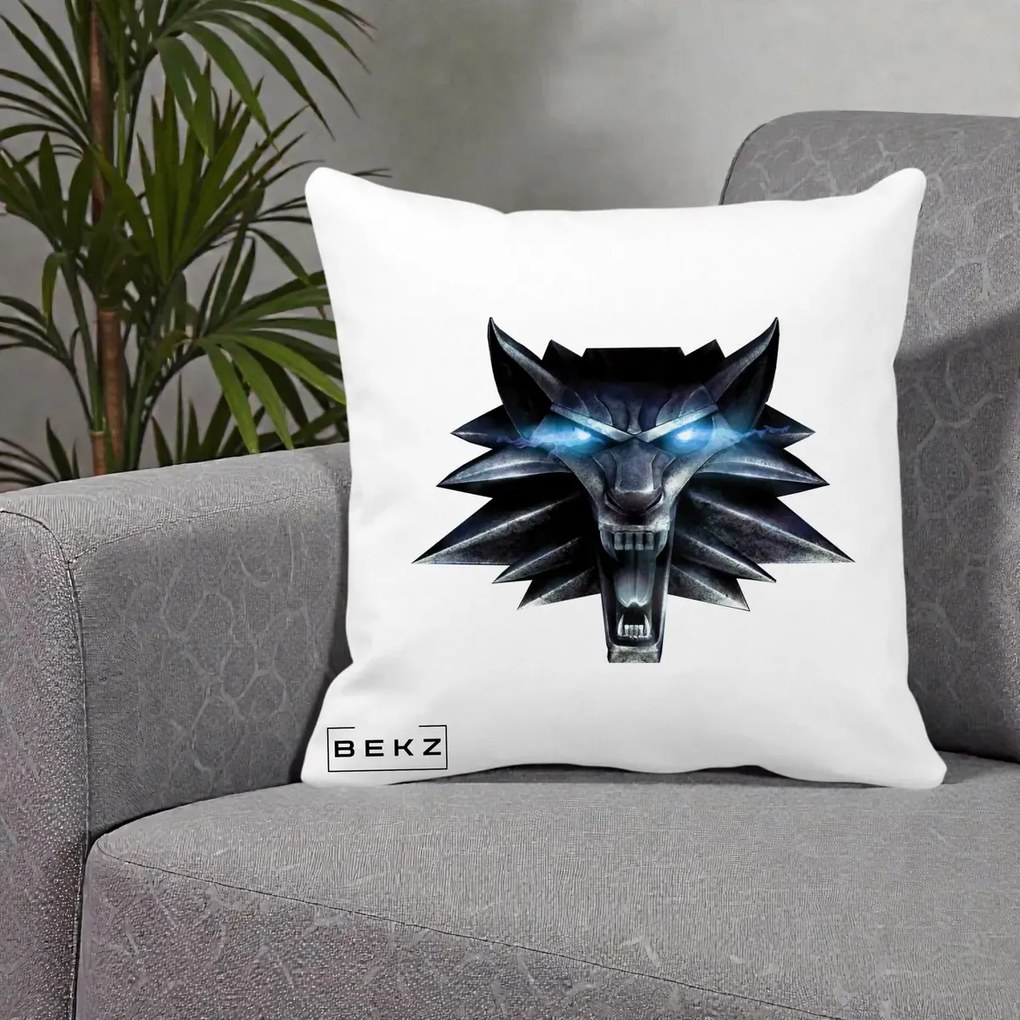Perna Decorativa The Witcher Wolf Head, 40x40 cm, Alba Mata, Husa Detasabila, Perna Inclusa, BEKZ®