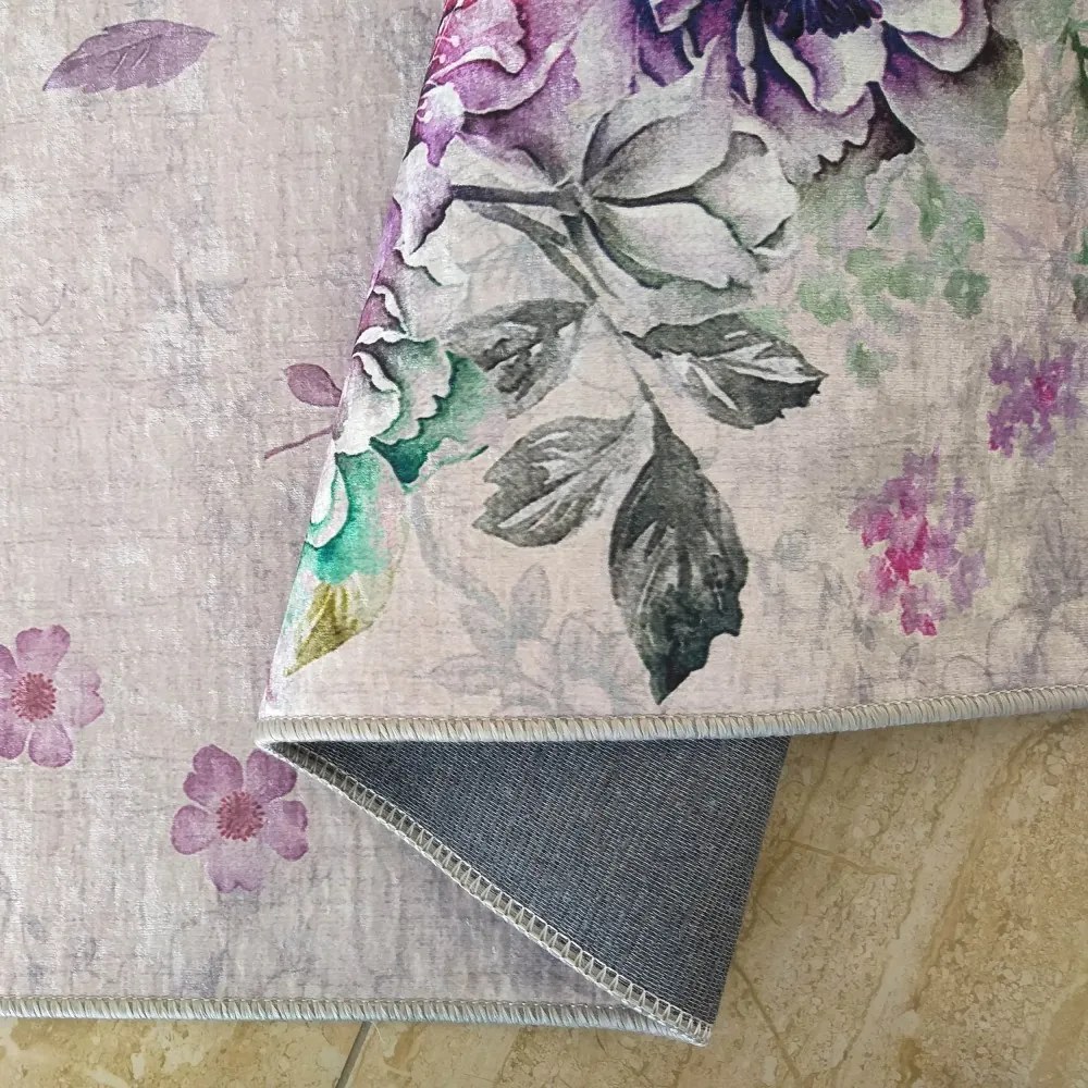 Covor antiderapant mov cu model floral Lățime: 160 cm | Lungime: 220 cm