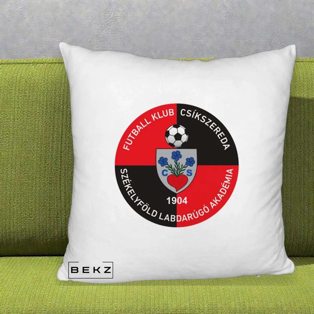 Perna Personalizata FK Csikszereda 1904 Fotbal, 40x40 cm, Alb Pufos, Husa Detasabila, Perna Inclusa, BEKZ®