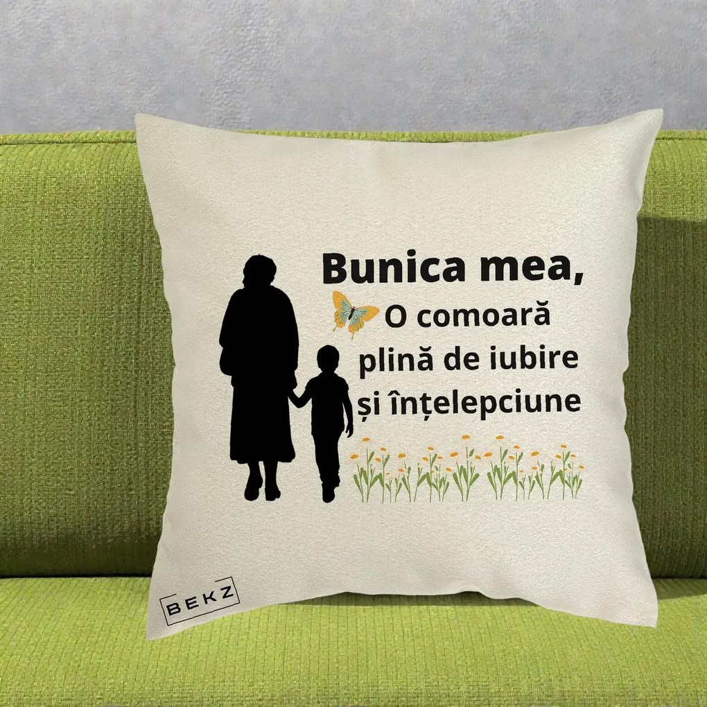 Cadou pentru Bunica - Perna Personalizata Bunica Mea Comoara cu Fluture si Baietel, 40x40 cm, Ecru, Husa Detasabila, Perna Inclusa, BEKZ®