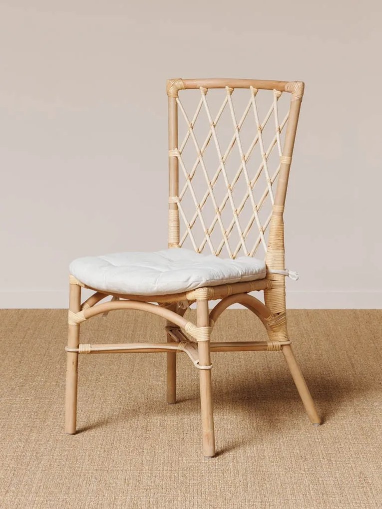 Scaun dining bej din rattan cu perna Crosses