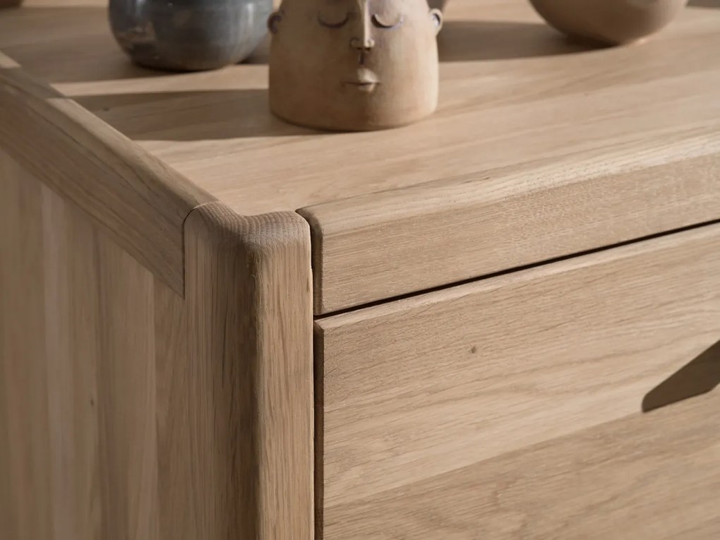 Set FORREST OAK format dintr-un Pat copii pentru copii mici (70 x 140 cm) și o comodă cu 3 sertare.