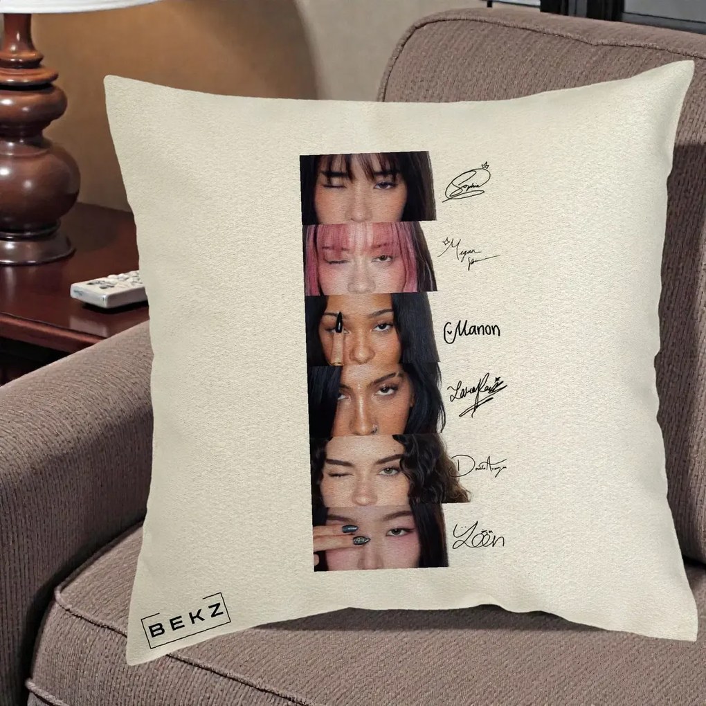 Perna Personalizata K-pop KATSEYE Semnaturi fara Foto, 40x40 cm, Ecru, Husa Detasabila, Perna Inclusa, BEKZ®