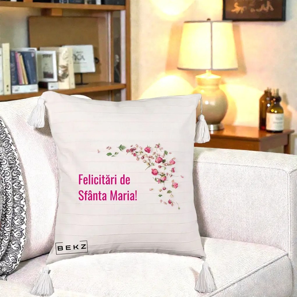 Cadou de Onomastica - Perna Personalizata Felicitari de Sfanta Maria, 40x40 cm, Bej cu Franjuri, Husa Detasabila, Perna Inclusa, BEKZ®