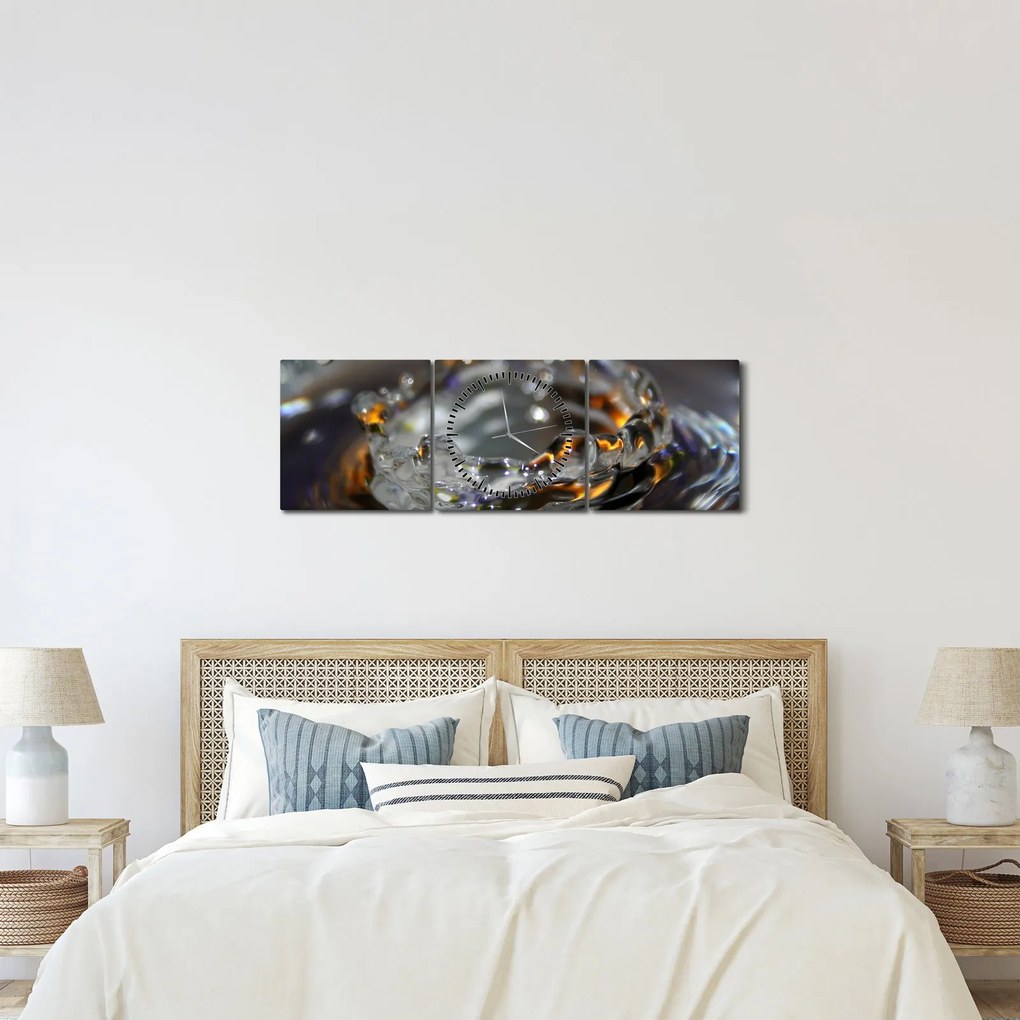 Tablou cu brățara din picături de apă (cu ceas) (90x30 cm)