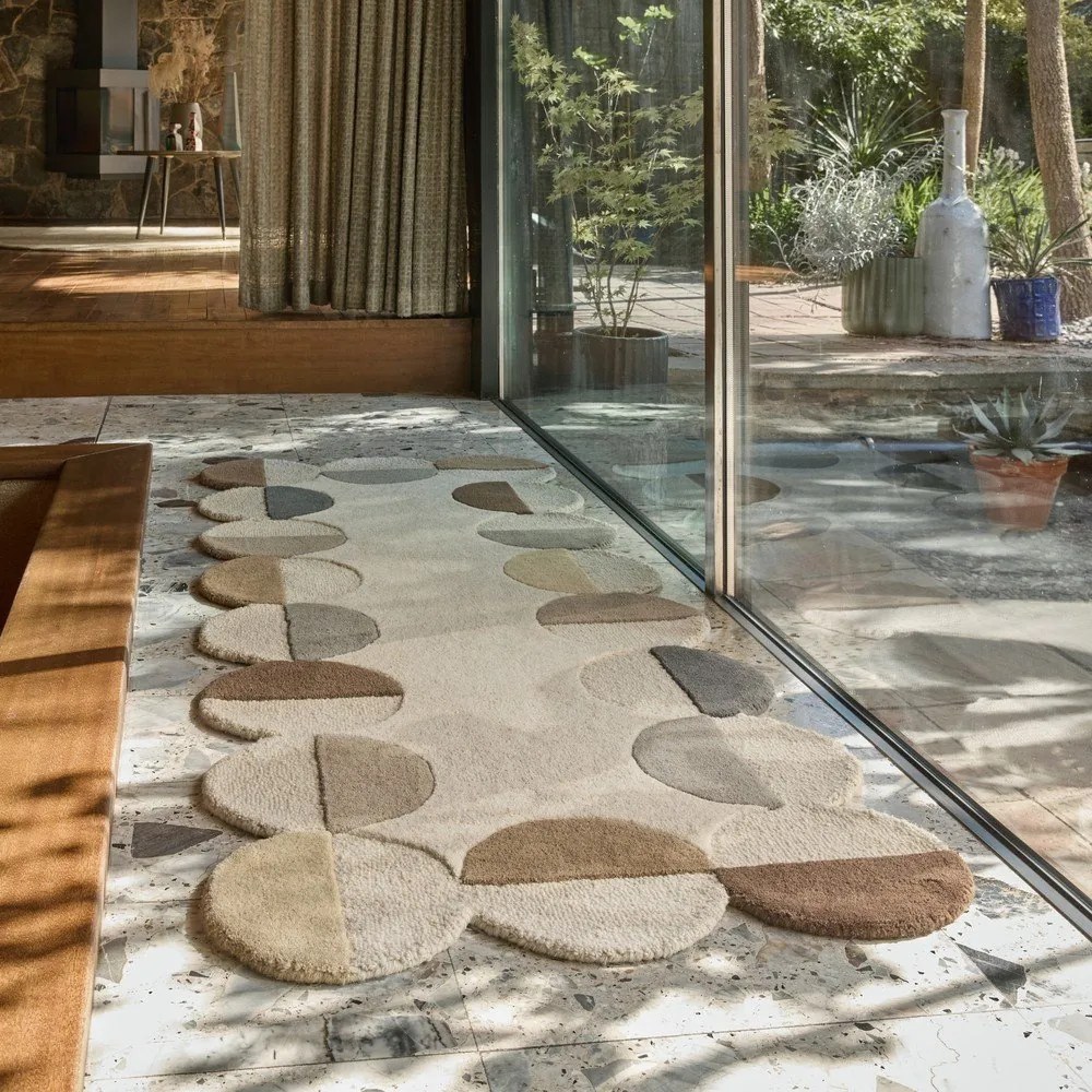 Covor tip traversă grej țesut manual din lână 80x230 cm Mia Scallop Frame – Flair Rugs