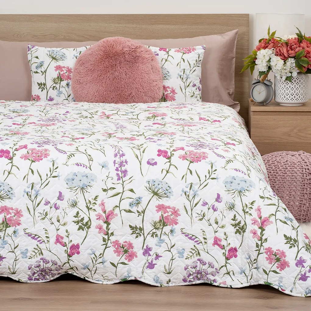 Cuvertură pentru pat 4Home Spring meadow, 220 x240 cm + 2x 40 x 40 cm