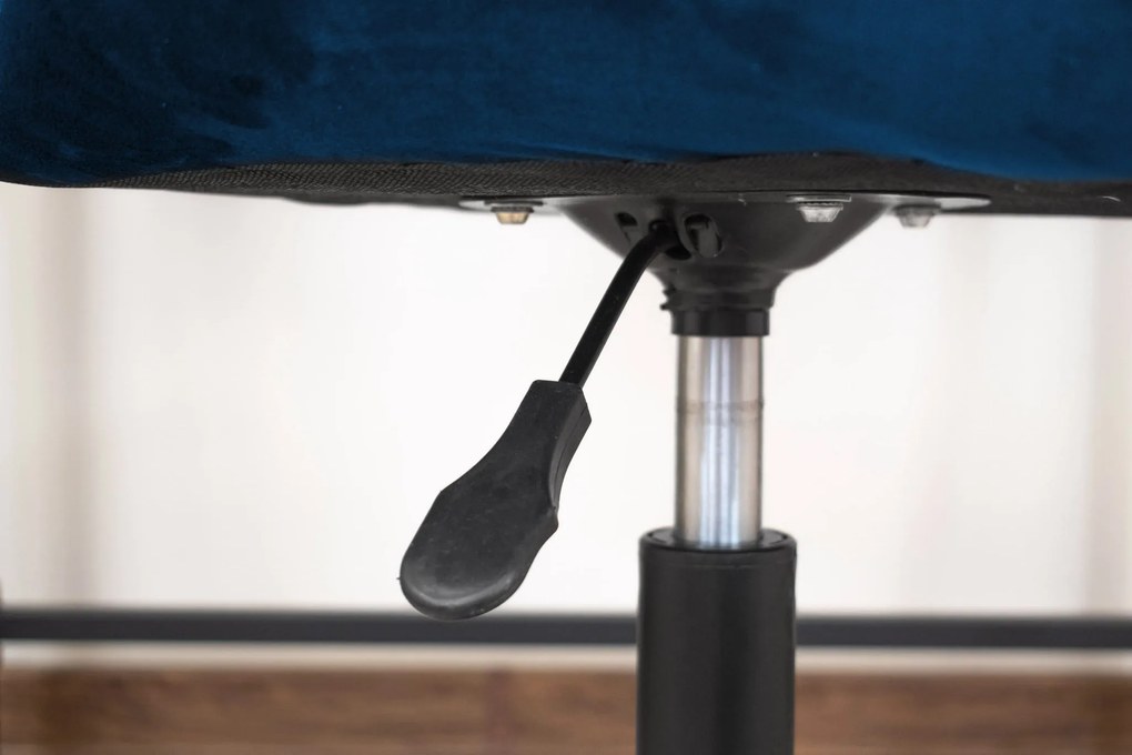 OFERTA Scaun de birou albastru inchis NOTO VELVET II. calitate