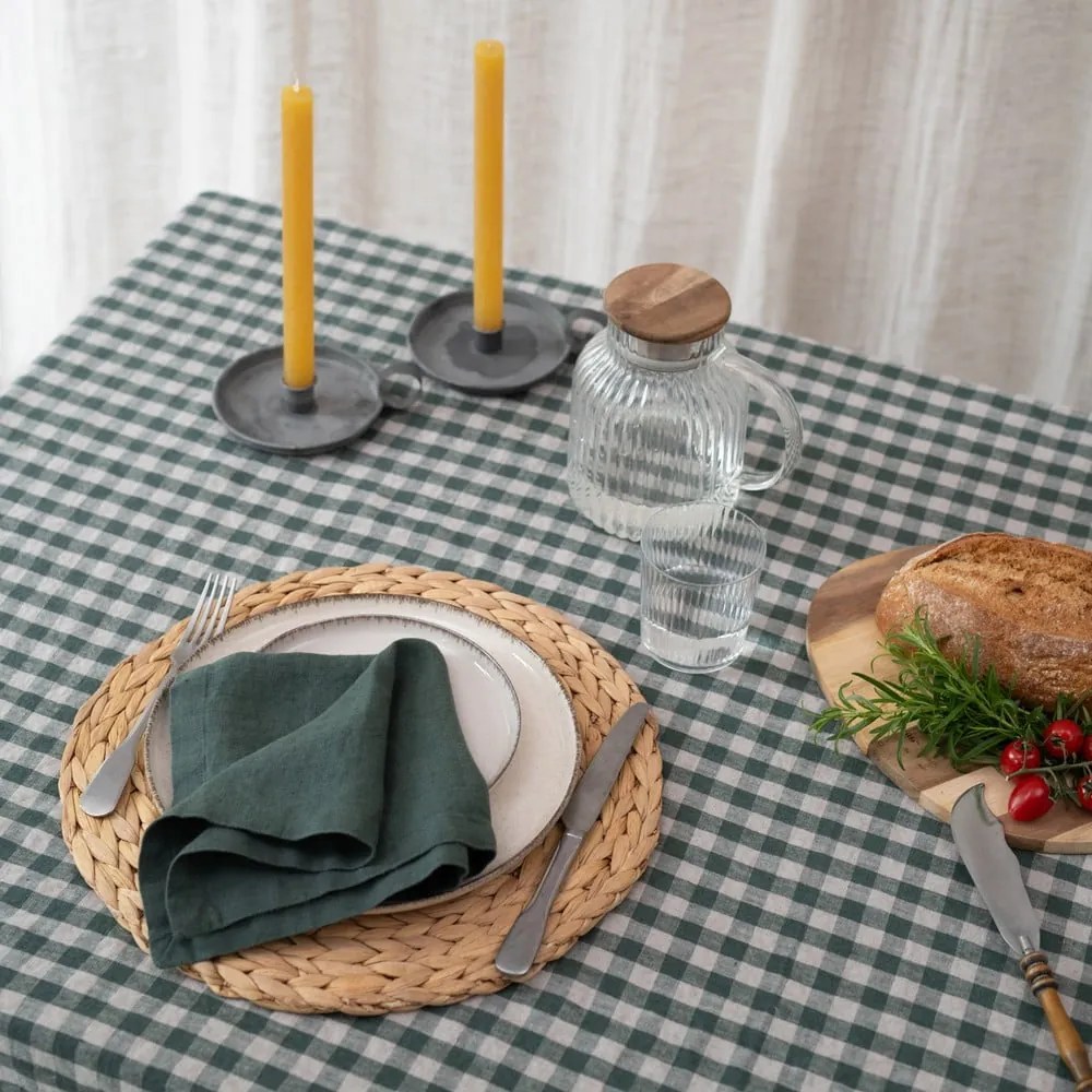 Față de masă din in 140x250 cm Forest Green Gingham – Linen Tales