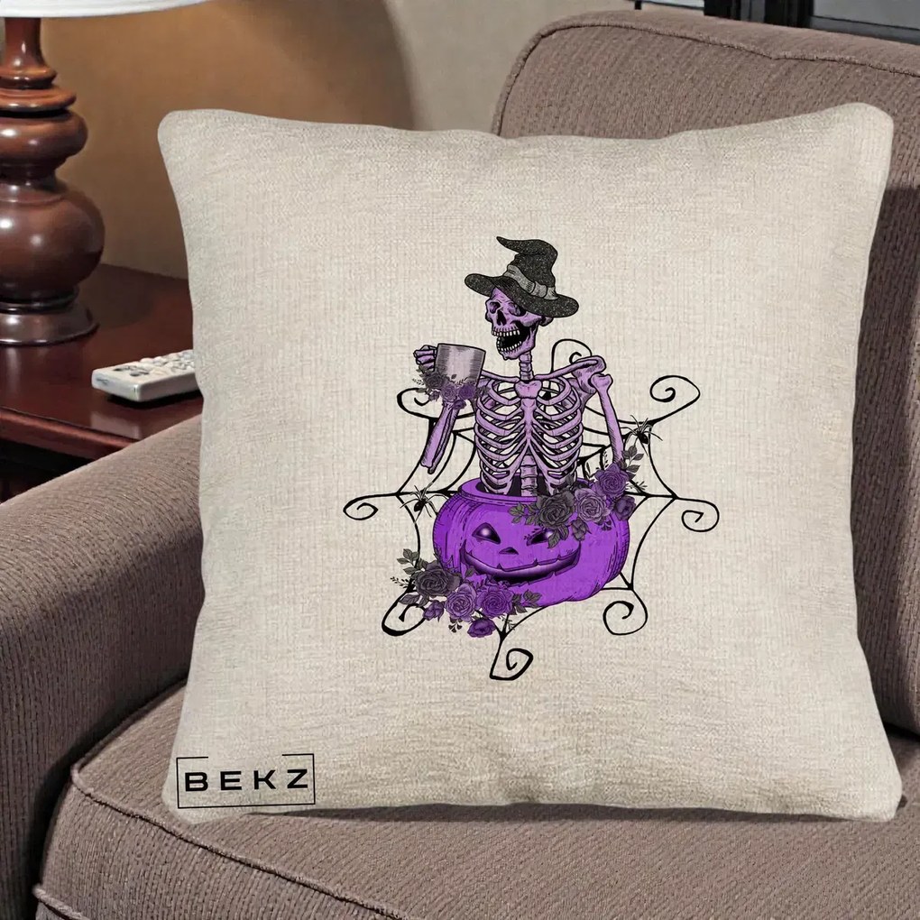 Perna Decorativa Schelet Vrajitor cu Dovleac Violet Halloween, 40x40 cm, Bej Canapea, Husa Detasabila, Perna Inclusa, BEKZ®