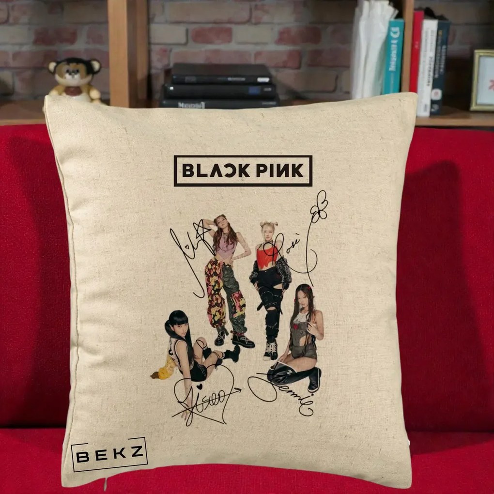 Perna Personalizata K-pop BLACKPINK Fotografie Grup Autografe Toate Membre, 40x40 cm, Bej, Husa Detasabila, Perna Inclusa, BEKZ®