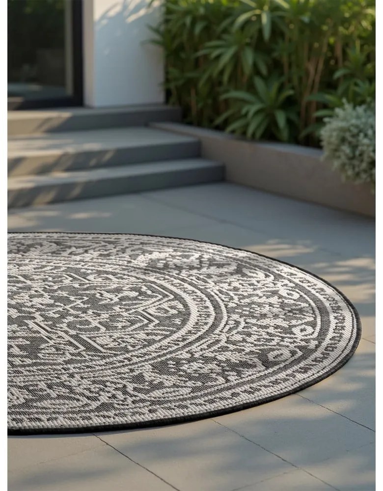 Covor pentru exterior și interior alb-negru rotund ø 160 cm Duet Kona – NORTHRUGS