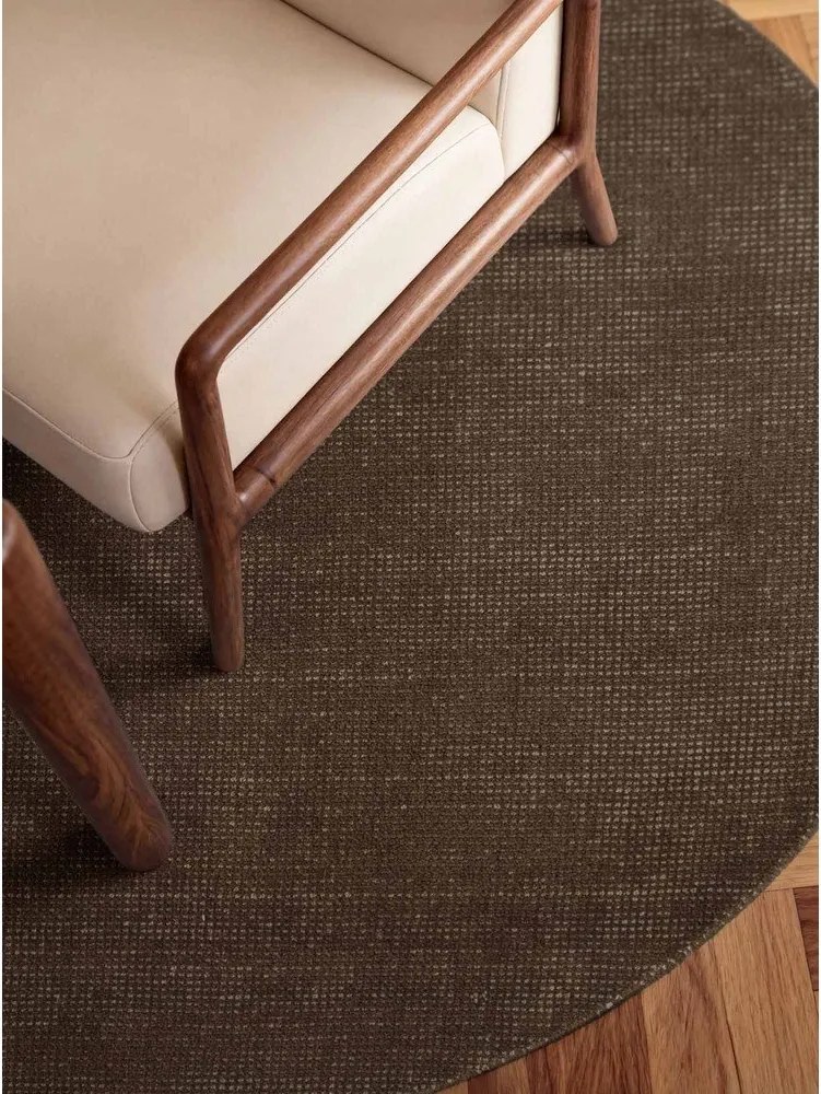 Covor maro țesut manual rotund din lână ø 200 cm Greenwich – Ted Baker