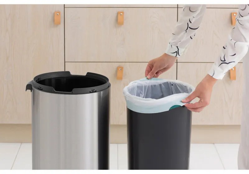 Brabantia Touch Bin New 650007, 30 L, închidere silențioasă și lină, gri