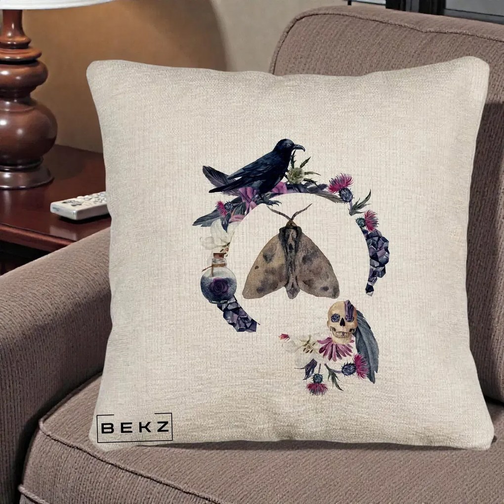 Perna Decorativa Gothic Wreath Corb Moliu Craniu, 40x40 cm, Bej Canapea, Husa Detasabila, Perna Inclusa, BEKZ®