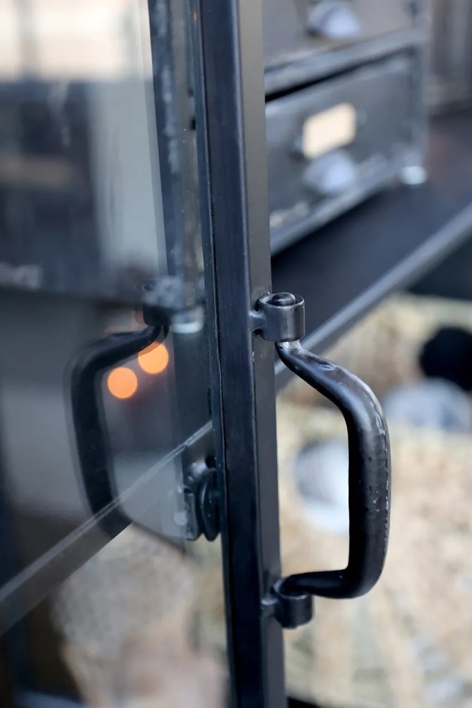 Vitrina din metal cu 3 usi si 3 rafturi, stil industrial