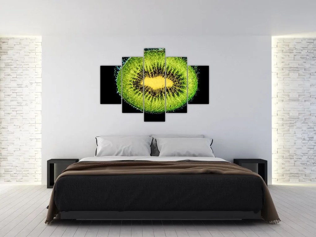 Tablou - detailu cu kiwi în apă (150x105 cm)