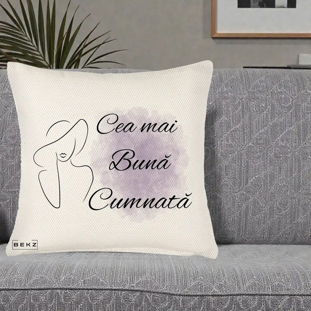 Cadou pentru Cumnata - Perna Personalizata Cea mai Buna Cumnata cu Silueta Dama si Pete Violet, 40x40 cm, Crem Reliefat, Husa Detasabila, Perna Inclusa, BEKZ®