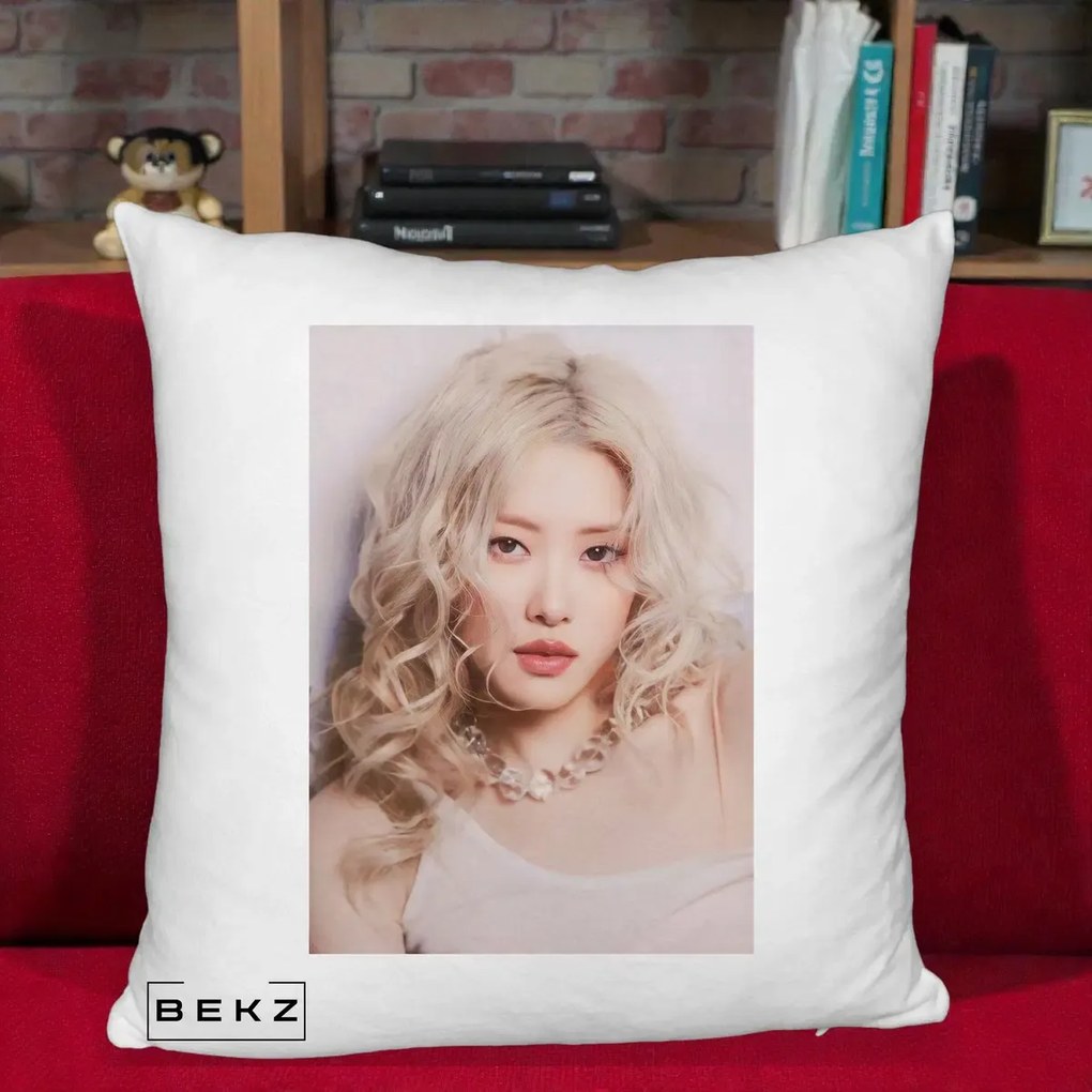 Perna Personalizata K-pop BLACKPINK Rose, 40x40 cm, Alb Pufos, Husa Detasabila, Perna Inclusa, BEKZ®