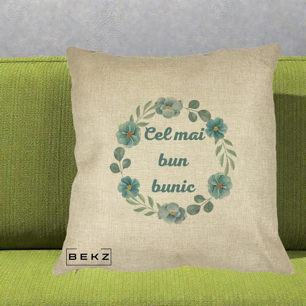 Cadou pentru Bunic - Perna Personalizata Cel Mai Bun Bunic Coronita Flori Albastre Teal, 40x40 cm, Crem, Husa Detasabila, Perna Inclusa, BEKZ®