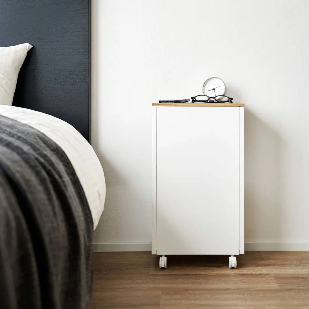 Măsuță auxiliară din metal 22x31 cm Tower – YAMAZAKI