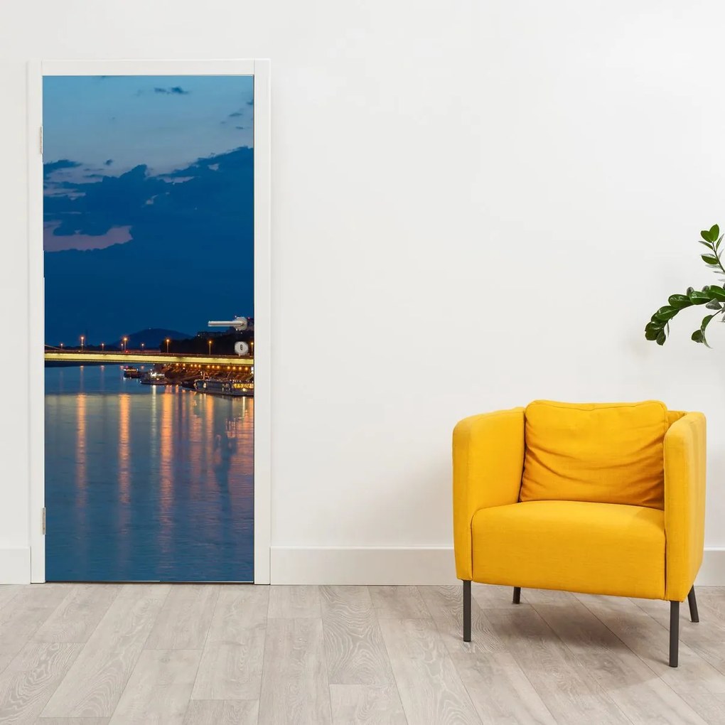 Fototapet pentru ușă - Bratislava cu castel (95x205cm)