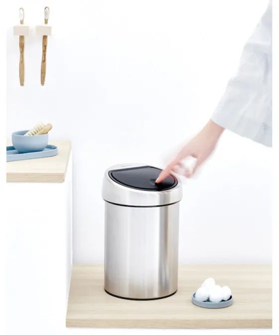 Cos de gunoi Brabantia Touch Bin 647217, 3 L, Deschidere lina si silentioasa, Montare pe perete, Rezistent la amprente, Inox
