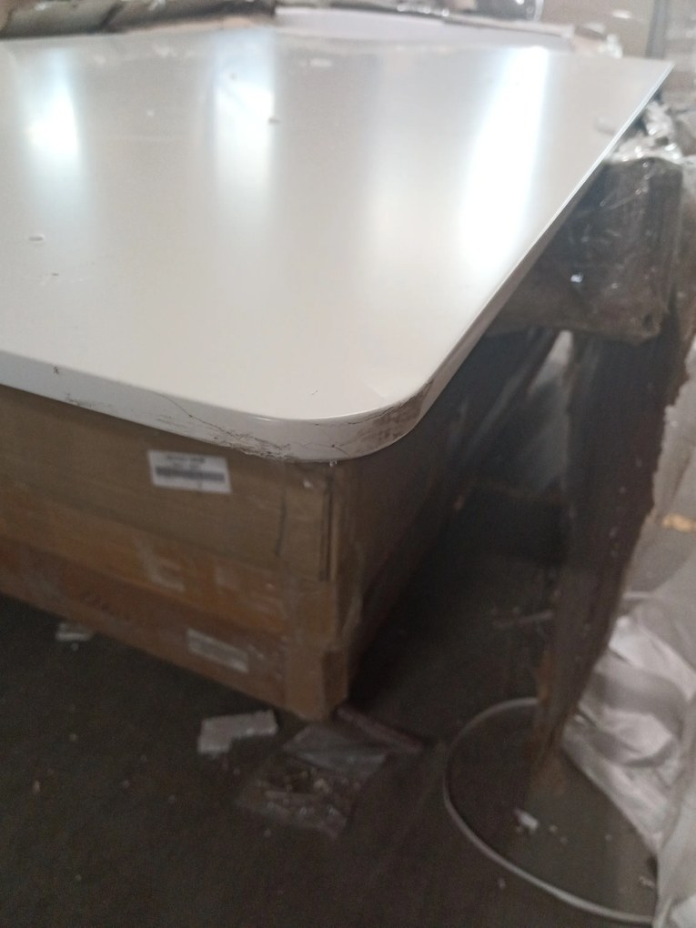 Oferta Masa de dining alba MILAN 140x80 Clasa a II-a