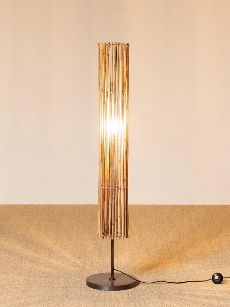 Lampadar din rattan, Savana