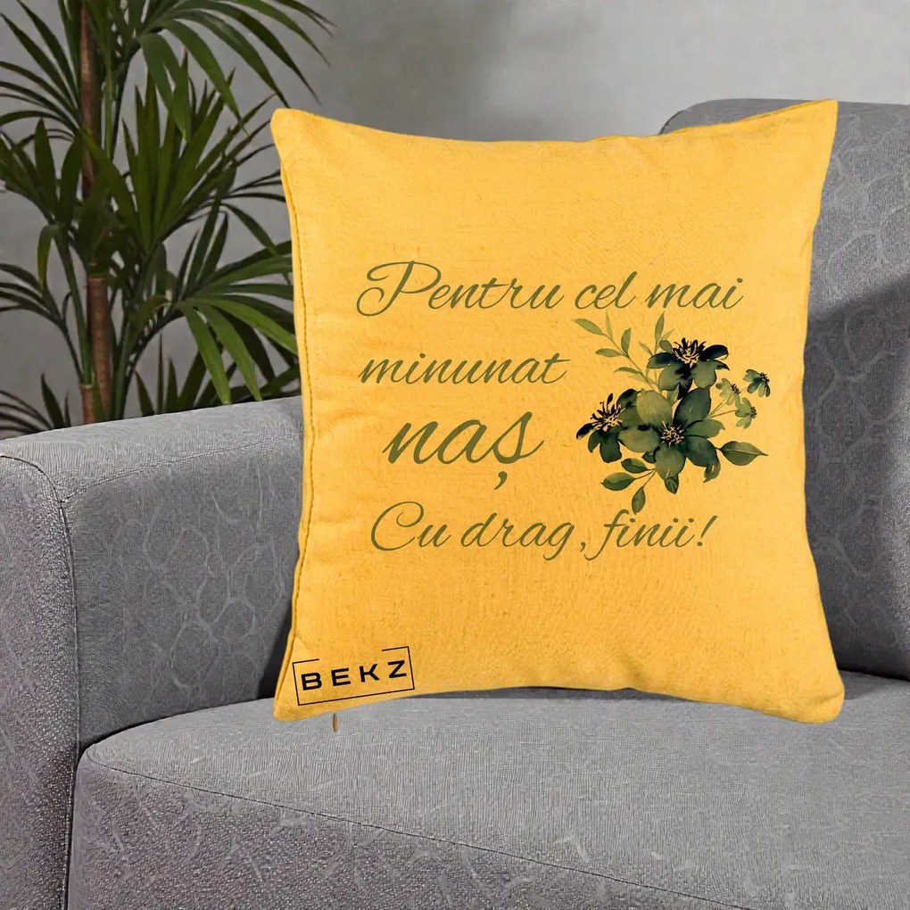 Cadou pentru Nas - Perna Personalizata Pentru Cel mai Minunat Nas Cu drag Finii, 40x40 cm, Galben, Husa Detasabila, Perna Inclusa, BEKZ®