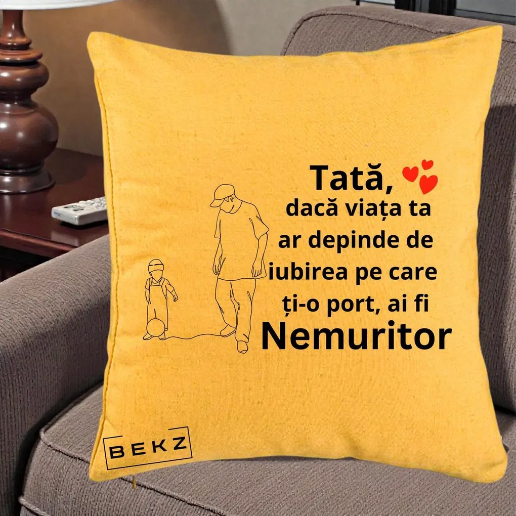Cadou pentru Tata - Perna Personalizata Tata Nemuritor Joaca cu Mingea, 40x40 cm, Galben, Husa Detasabila, Perna Inclusa, BEKZ®