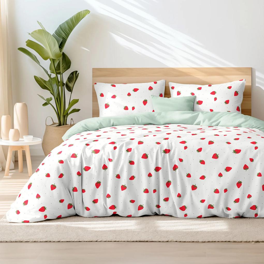 Goldea lenjerie de pat din 100% bumbac duo - căpșuni proaspete cu mentă deschisă 200 x 200 și 2buc 50 x 70 cm (din două bucăți, cusătură pe mijloc)