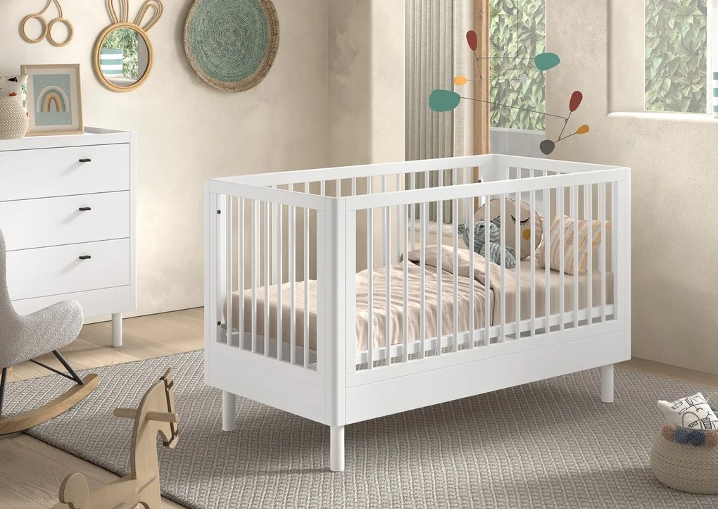 Set Complet Mobilier Cameră Bebelus Forrest Oak, din Lemn Masiv de Stejar, Alb: Pătuț Convertibil (70x140 cm), Comodă cu 3 Sertare și Dulap cu 2 Uși