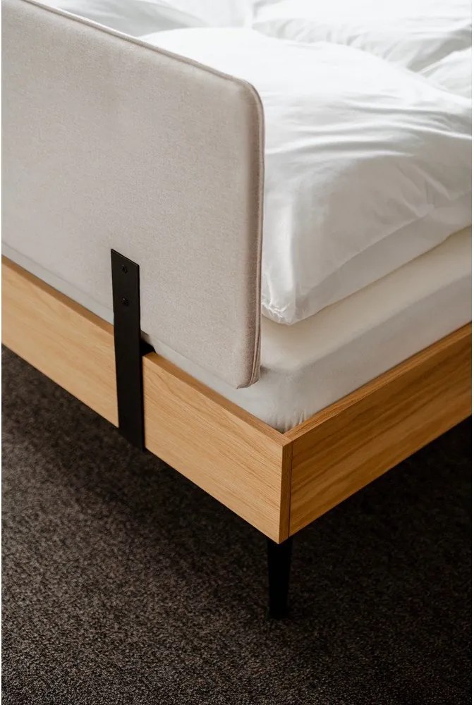 Pat matrimonial în culoare naturală tapițat/din placă aglomerată de lemn cu aspect de lemn de stejar cu somieră 180x200 cm Streiko – noo.ma