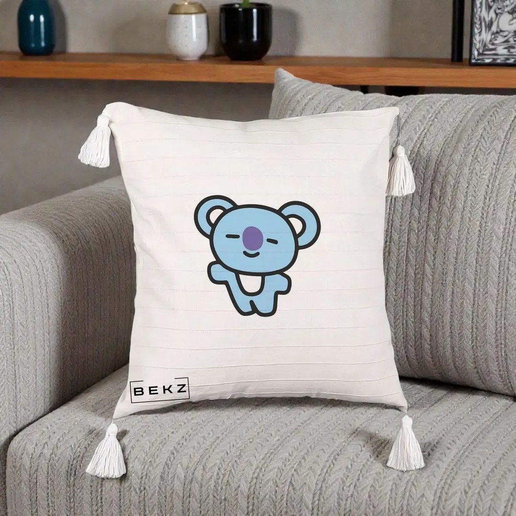 Perna Personalizata BT21 Koya Kawaii, 40x40 cm, Bej cu Franjuri, Husa Detasabila, Perna Inclusa, BEKZ®