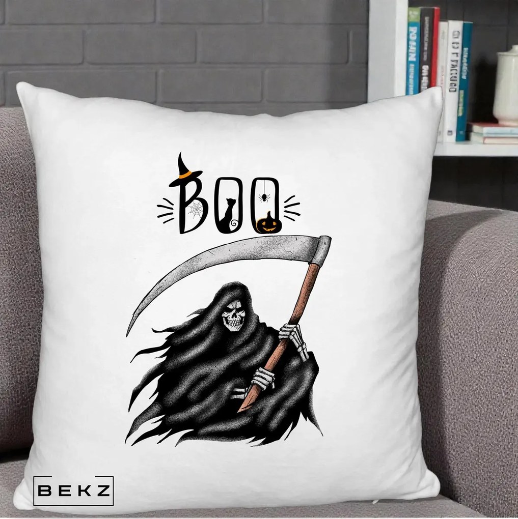 Perna Decorativa Halloween Boo Grim Reaper cu Coasa, 40x40 cm, Alb Pufos, Husa Detasabila, Perna Inclusa, BEKZ®