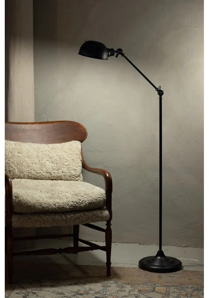 Lampadar negru (înălțime 143 cm) Portland – Markslöjd