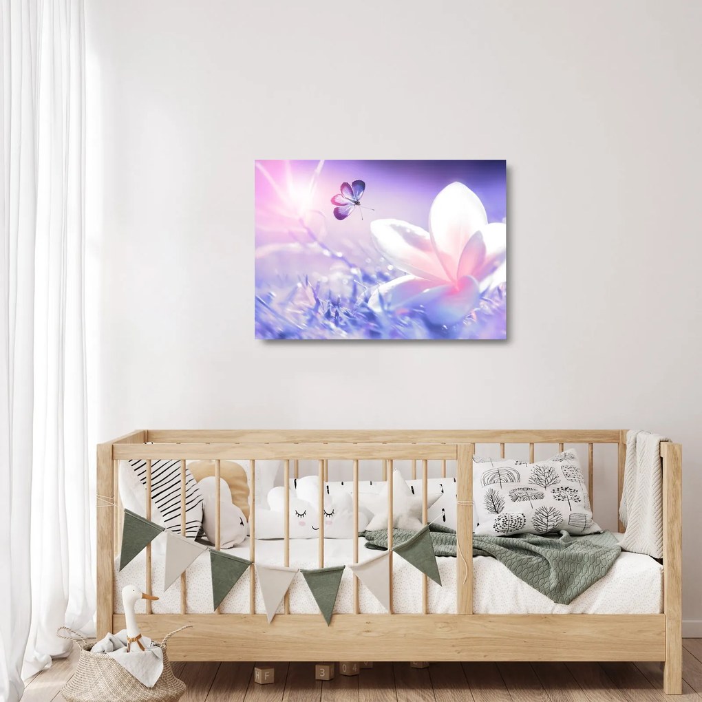 Tablou pe sticlă - Fluture lângă floare (70x50 cm)