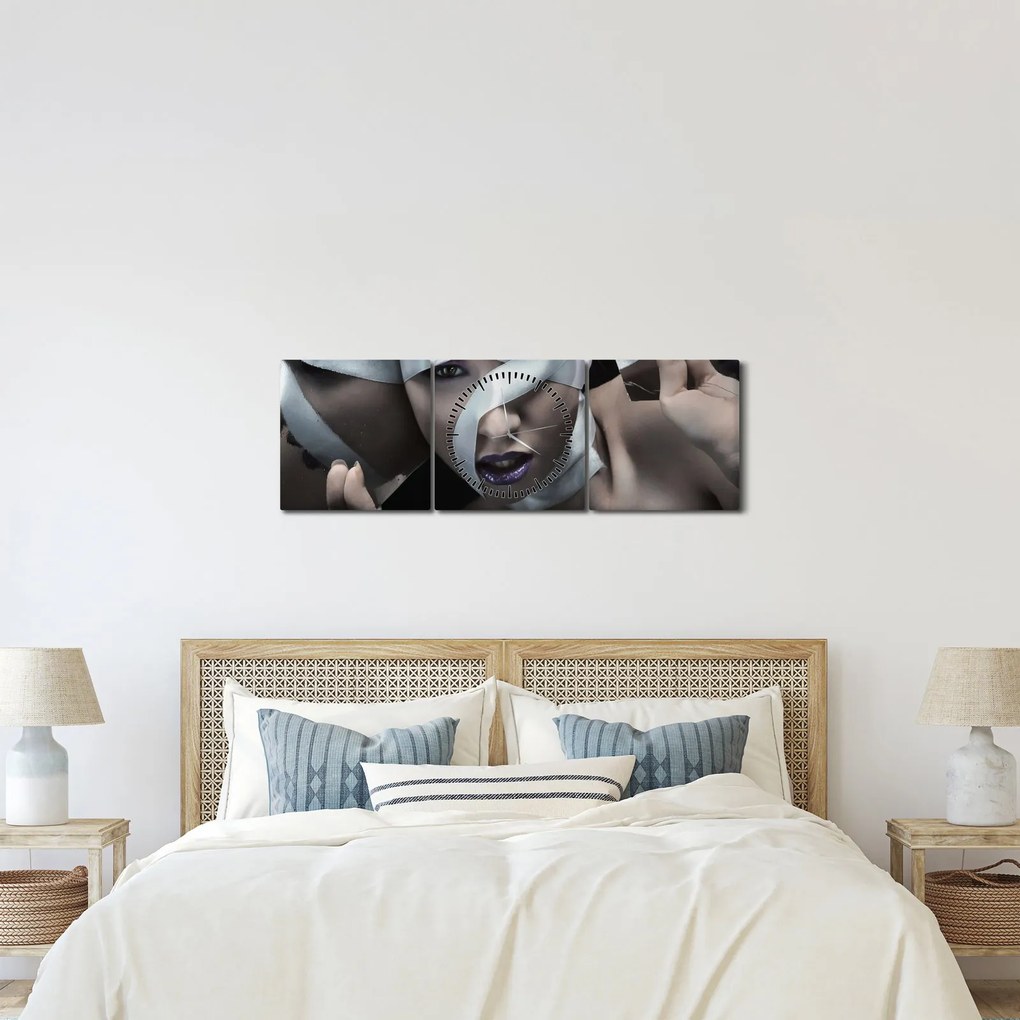 Tablou cu femeie și panglică (cu ceas) (90x30 cm)